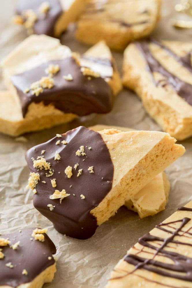 How to make HONEYCOMB CANDY! This recipe requires only a few simple ingredients and steps! #candyrecipe #christmascandy Honeycomb candy dipped in chocolate