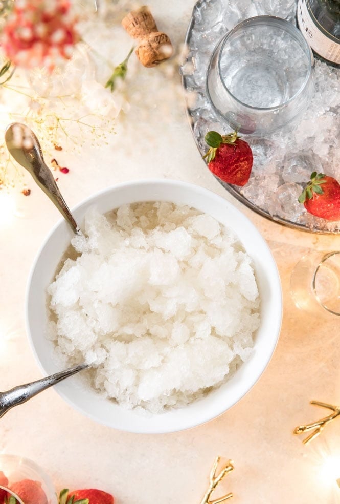 CHAMPAGNE GRANITA! An easy & delicious way to bring in the New Year! #newyearsevedessert #romanticdessert Champagne Granita